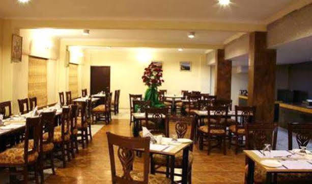 Sarovar Portico Badrinath Hotel Joshimath Restaurant photo